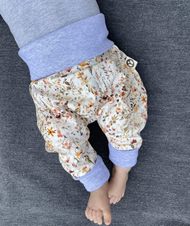Mitwachshose Jersey Wildblumen | Pumphose für Babys & Kleinkinder
