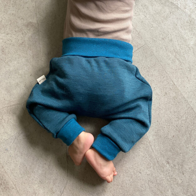 mitwachsende BAbyhose aus 100% Merino-Wolljersey