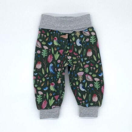 Mitwachshose_Softshell_Piepmatz_Grün_Natur_Tiere_02 Mitwachsende Softshellhose für Babys & Kleinkinder mit Vögeln und Pflanzen