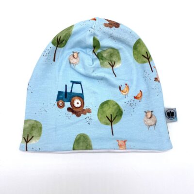 Beanie_Jersey_Kleine-Farm_Blau_Tiere_Fahrzeuge_01