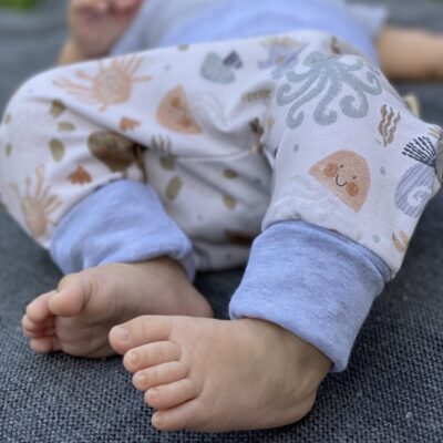 Mitwachshose_Jersey_Meerestiere_Creme_Maritim_Tiere_04