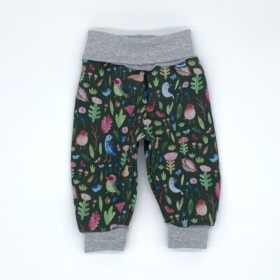 Mitwachsende Softshellhose für Babys & Kleinkinder mit Vögeln und Pflanzen