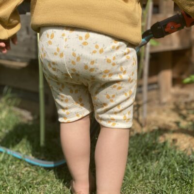 Radler-Hose_Rippjersey_Zitrone_Creme_Essen_Pflanzen_06