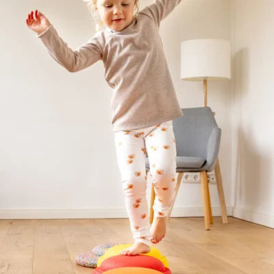 Bequeme handgefertigte Kinderkleidung