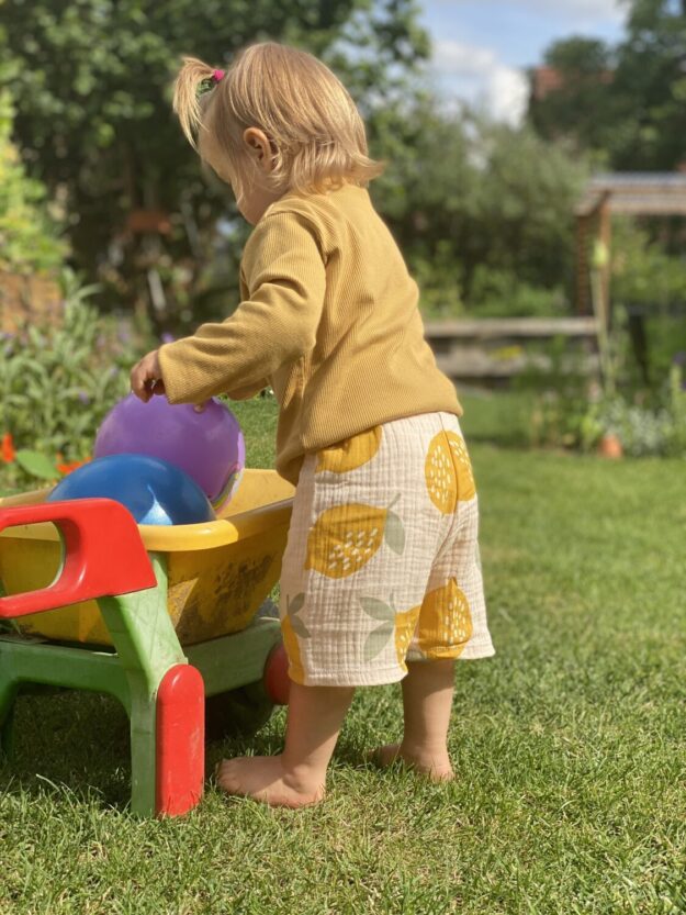 Kurze Hose Musselin Zitrone | für Babys & Kleinkinder